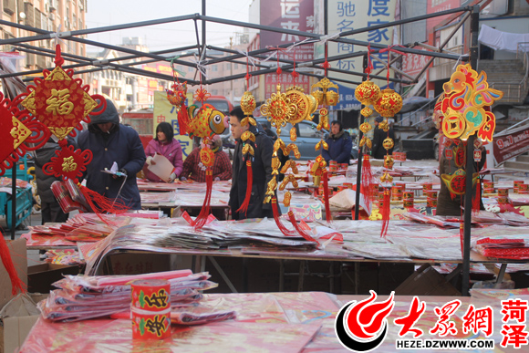 小年来了春节还远吗? 菏泽批发市场热闹起来