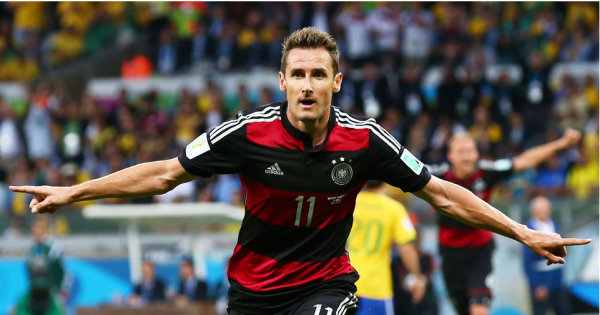 世界杯-穆勒头筹克洛泽创纪录 德国7-1巴西进决