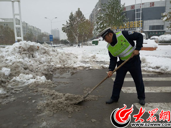 暴雪引发思考:应对宜及时,扫雪须有责任心